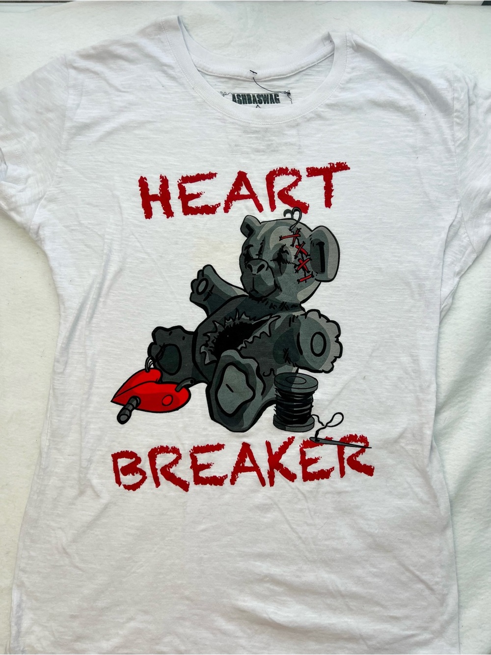 Ashba Heart Breaker Graphic WhiteT-Shirt – Teddy Bear Skull Print Y2K / Edgy - X